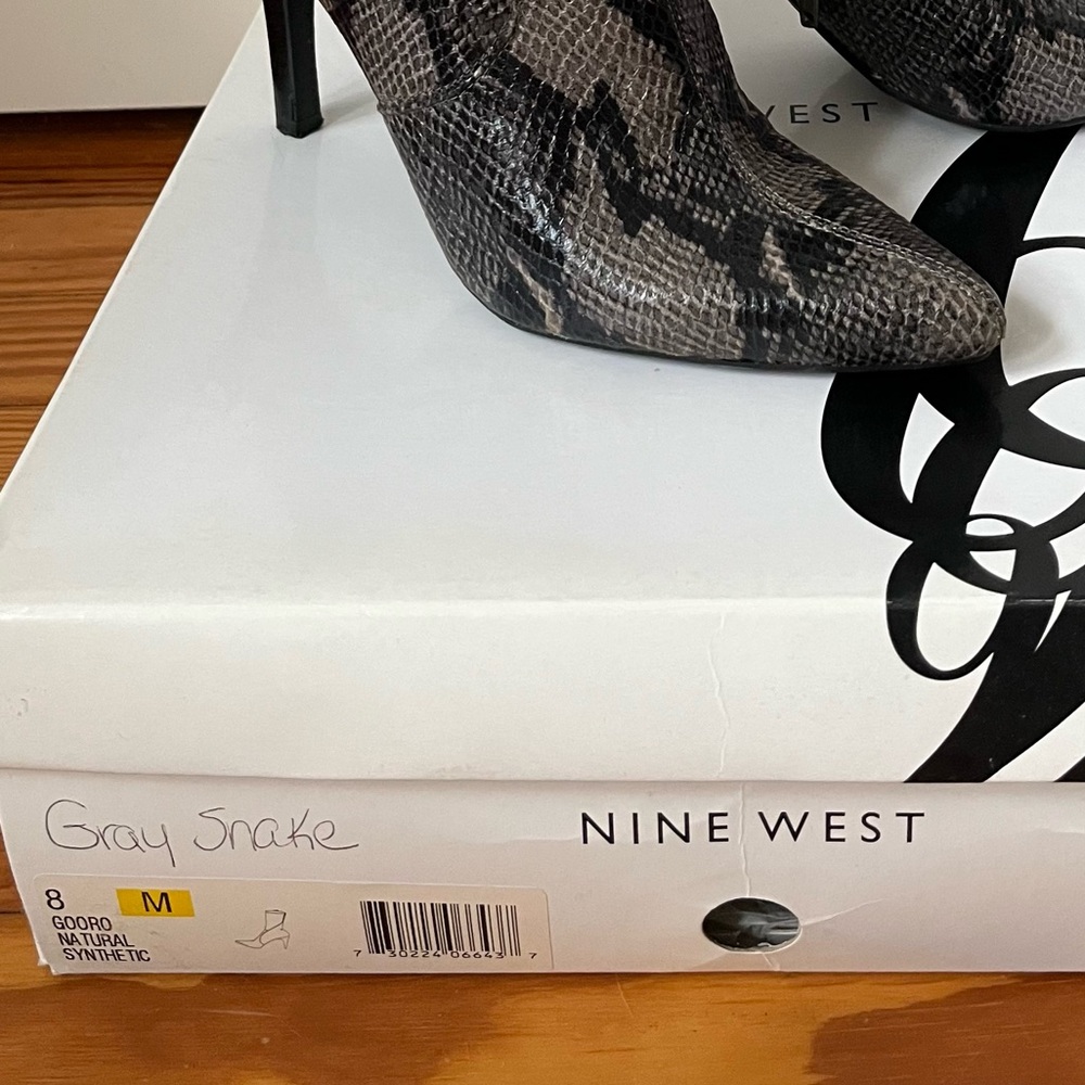 Snakeskin pattern bootie - Picture 2 of 2